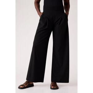 Athleta Trekkie North Straight Black Pant Travel Pants Zip Pocket Size 8